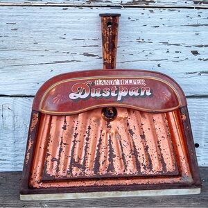 Vintage Handy Helper Dustpan – Mid-Century Collectible